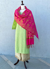 Load image into Gallery viewer, Parima Green Kurta Set In Chanderi
